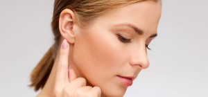 Заложенность и шум уха причины и лечение